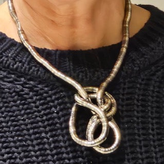 Bendy Necklace (Silver/Black)