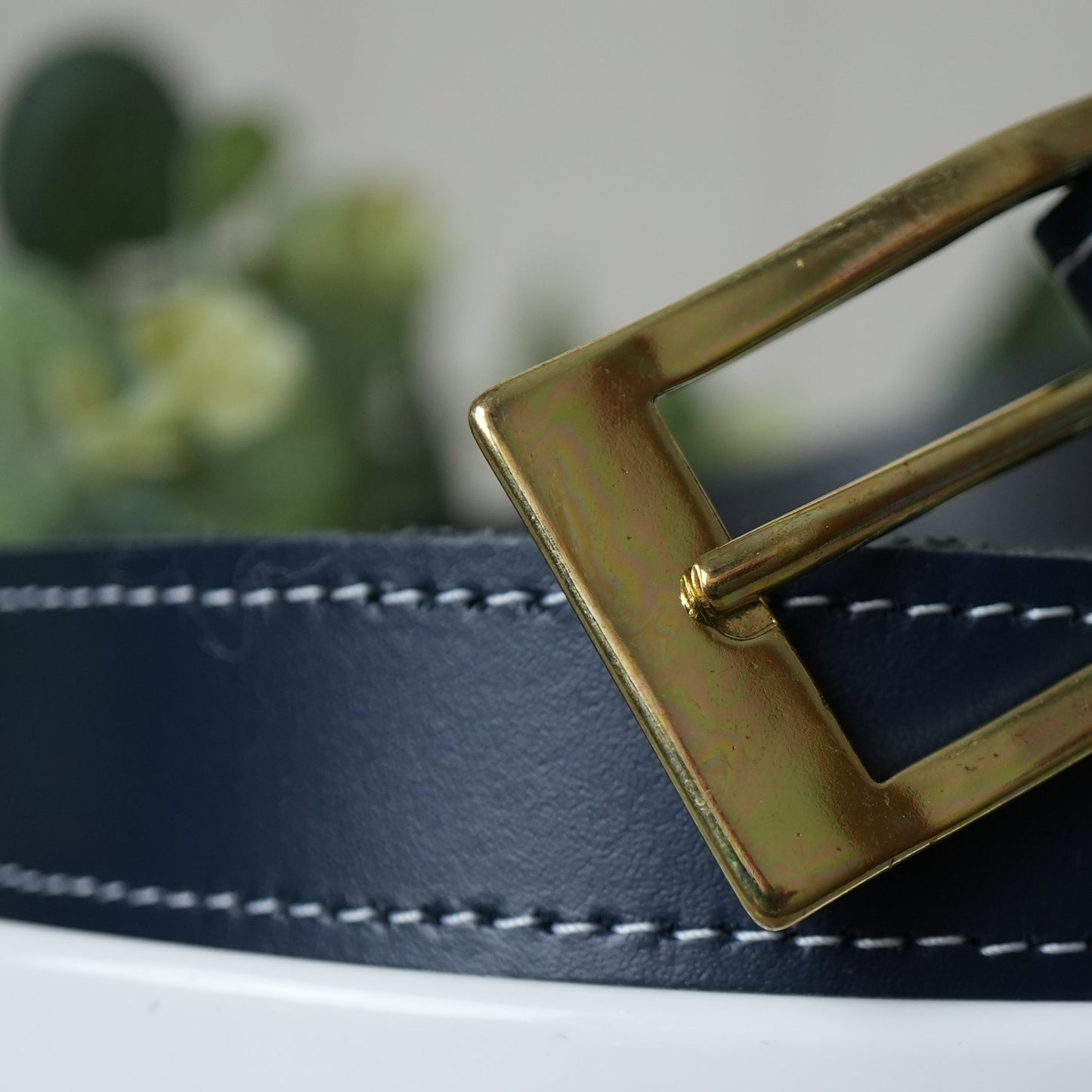 Hand Made Leather Belt - 25mm Navy with White Stitch