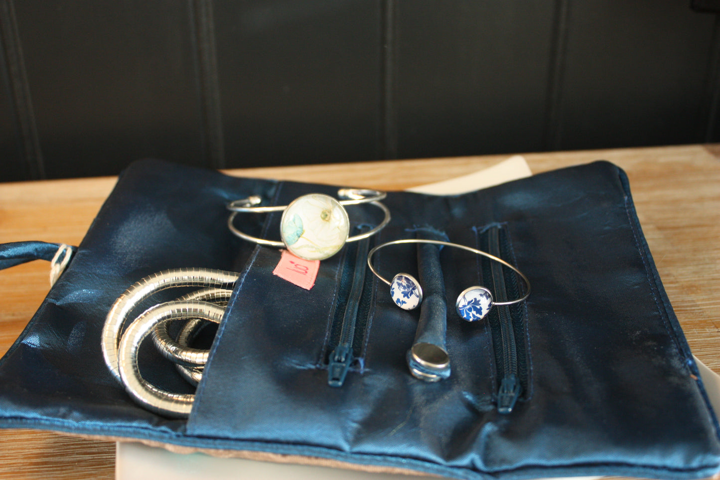 Lua Velvet Meadow Jewellery Roll